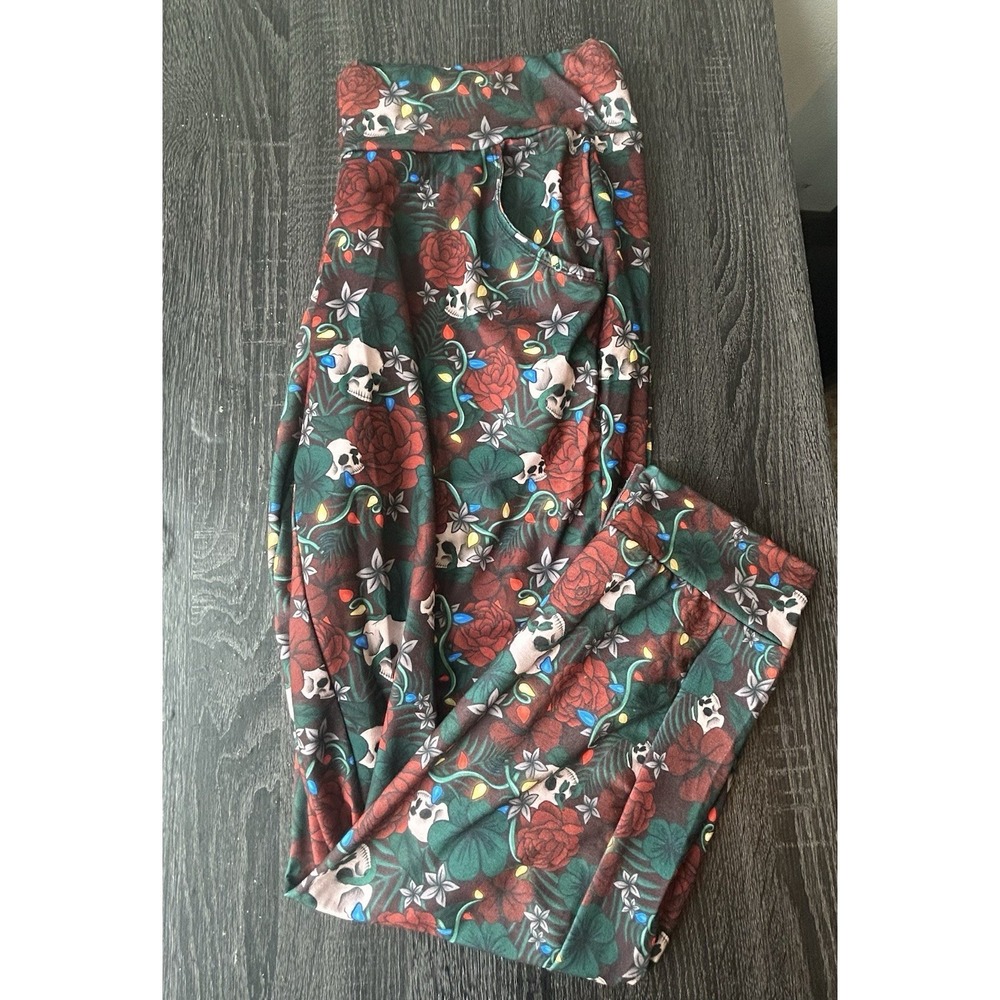 Altered Star Co Skulls & Roses Christmas Lights Joggers 2XL Goth Whimsigoth Xmas - Picture 1 of 5